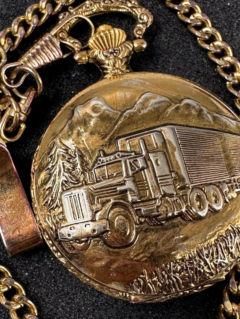 Details Trucking Pocket Watch Gold Tone Chain Included New Battery